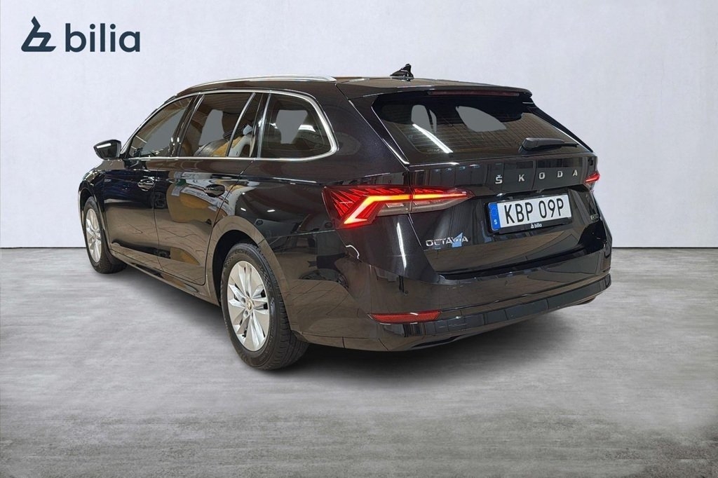 Skoda Octavia 2024, bild 2/10