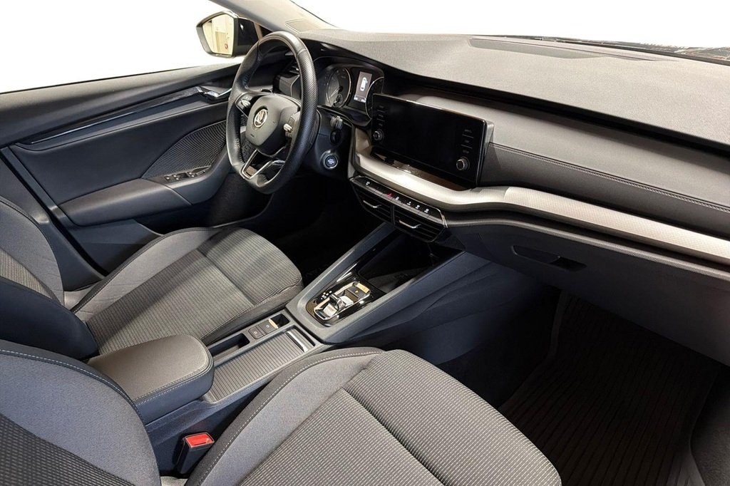 Skoda Octavia 2024, bild 6/10