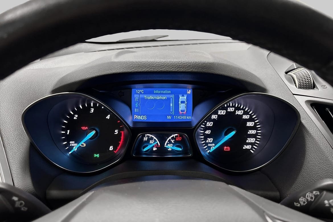 Ford Kuga 2.0 TDCi Titanium 2016, bild 7/8