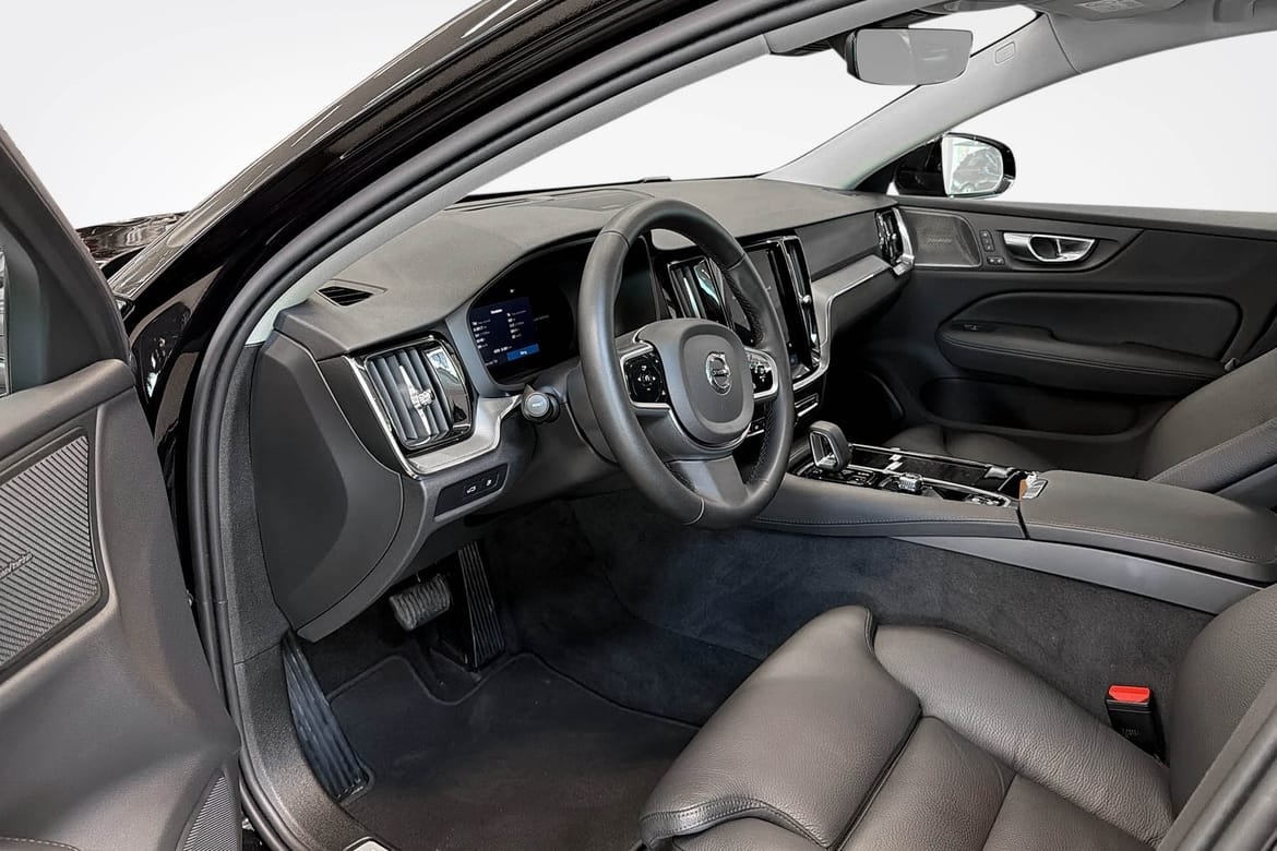 Volvo V60 Plus Dark Nordic Edition 2026, bild 6/10