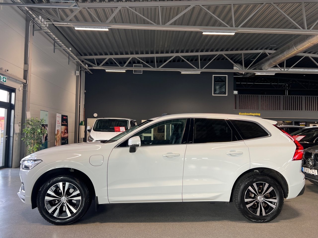Volvo XC60 T8 Momentum Advanced 2020, bild 7/10