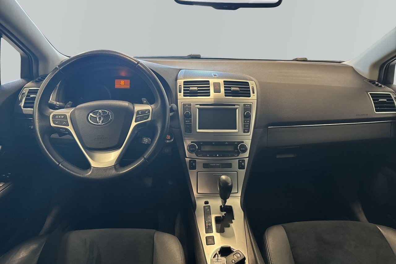 Toyota Avensis 2.2 D-4D 2014, bild 4/6