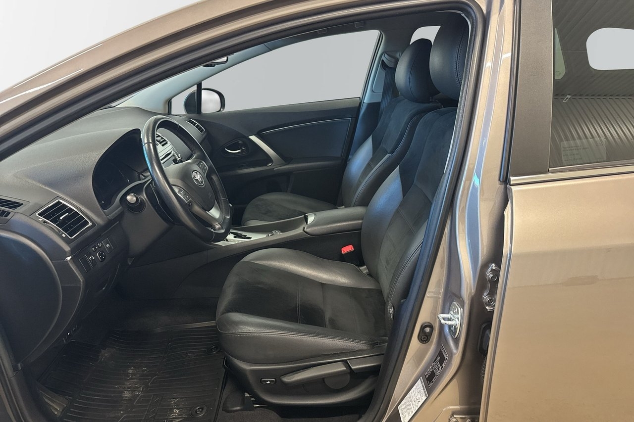 Toyota Avensis 2.2 D-4D 2014, bild 5/6