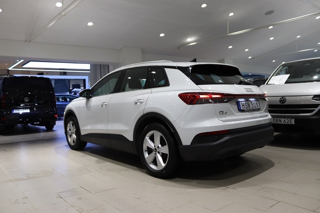 Audi Q4 e-tron e-tron 40 82 kWh 204hk 2023, bild 2/10