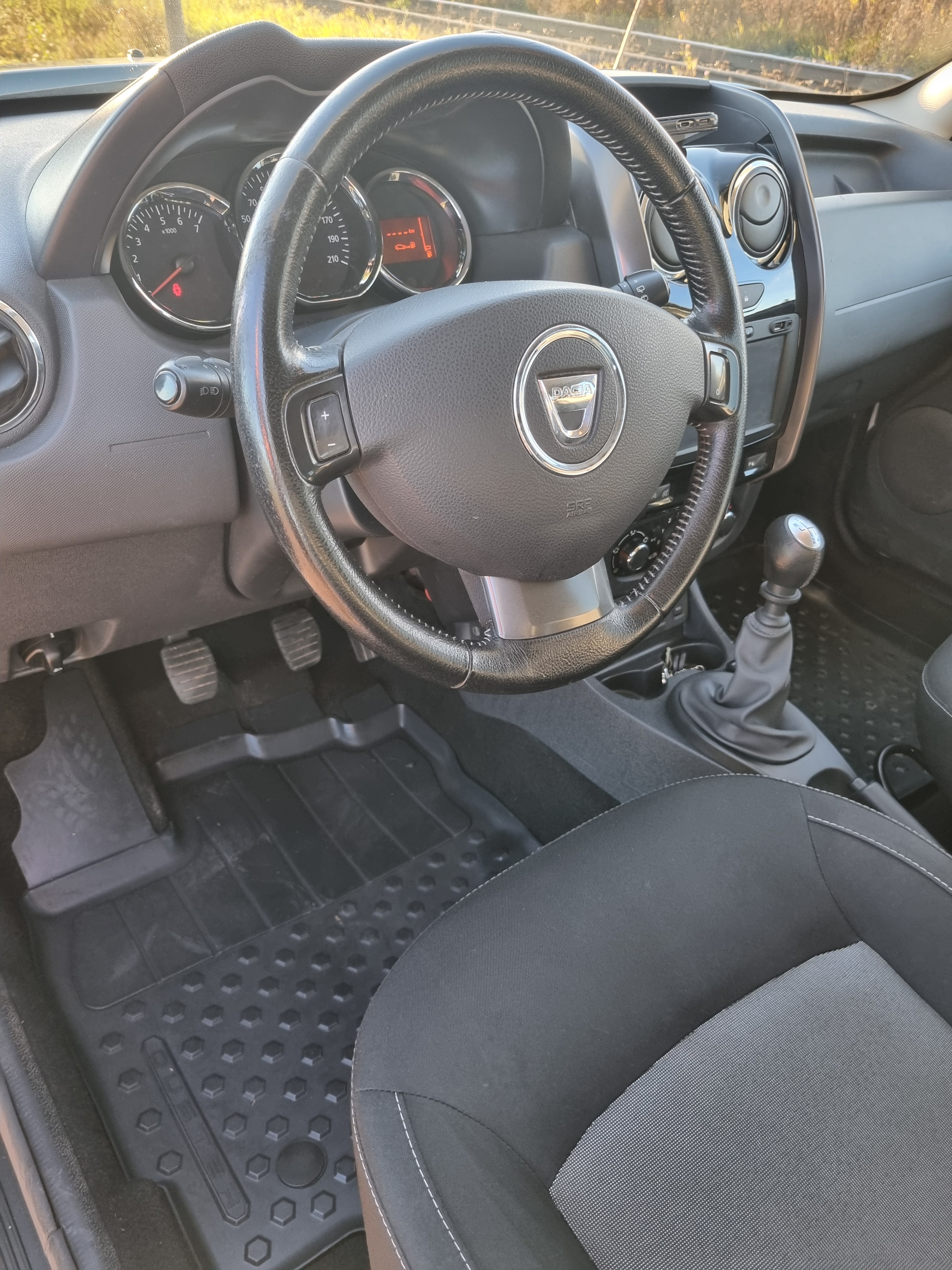 Dacia Duster 1.2 TCe 4x4 Manuell 2017, bild 5/5