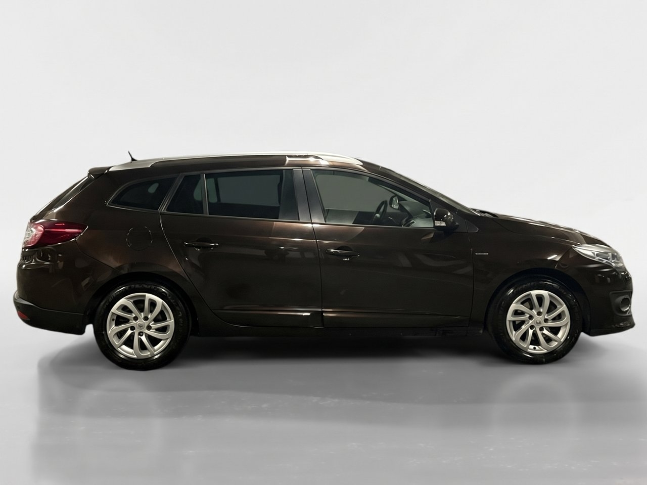Renault Mégane dCi 110 Limited 2015, photo 6/10