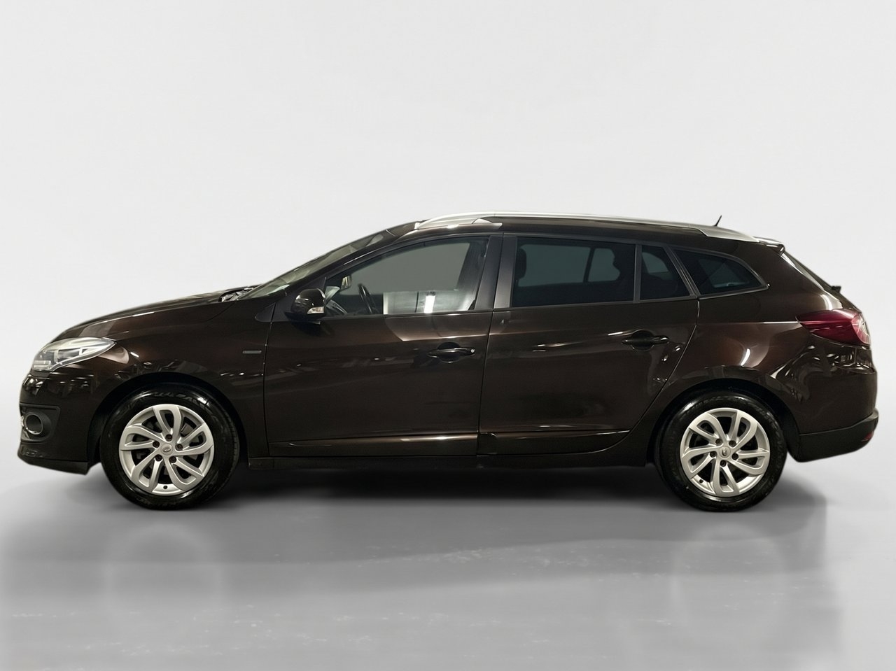 Renault Mégane dCi 110 Limited 2015, photo 2/10
