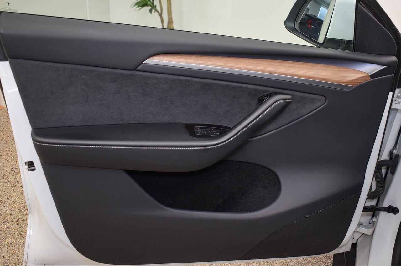 Tesla Model Y 2023, bild 6/10