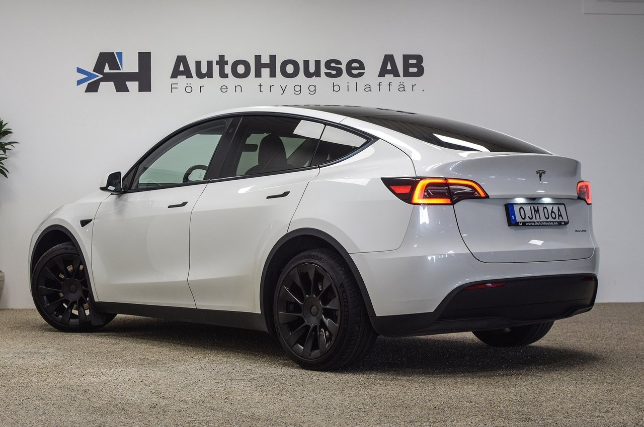 Tesla Model Y 2023, bild 2/10