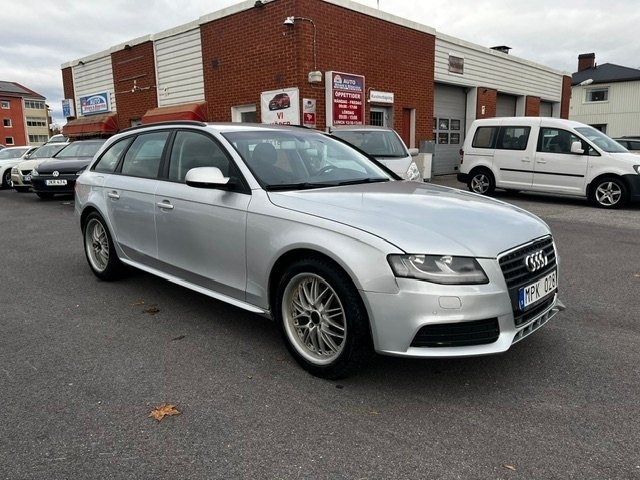 Audi A4 2.0 TDI 2011, bild 2/10