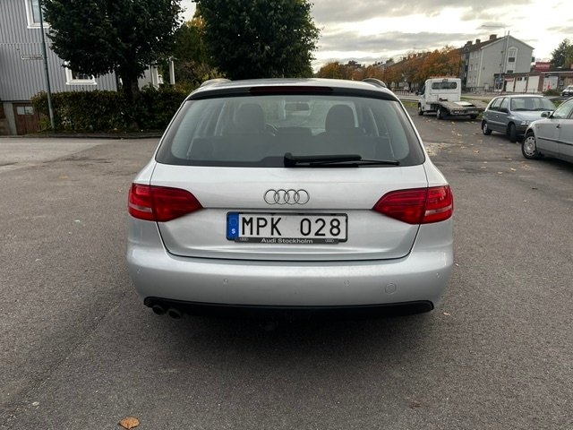 Audi A4 2.0 TDI 2011, bild 4/10