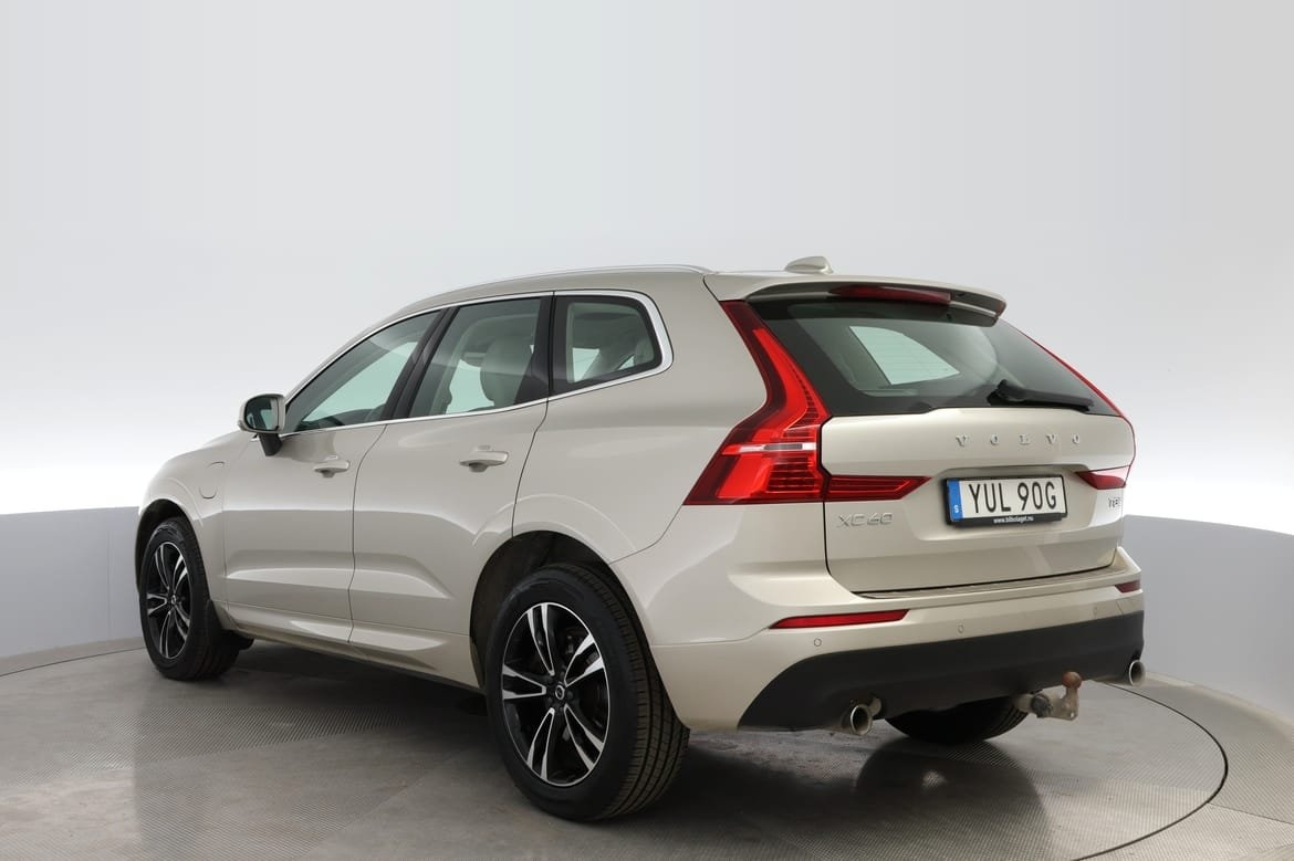 Volvo XC60 T8 Momentum Advanced Edition 2020, bild 3/10