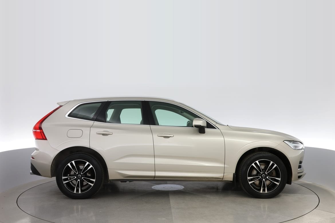 Volvo XC60 T8 Momentum Advanced Edition 2020, bild 5/10