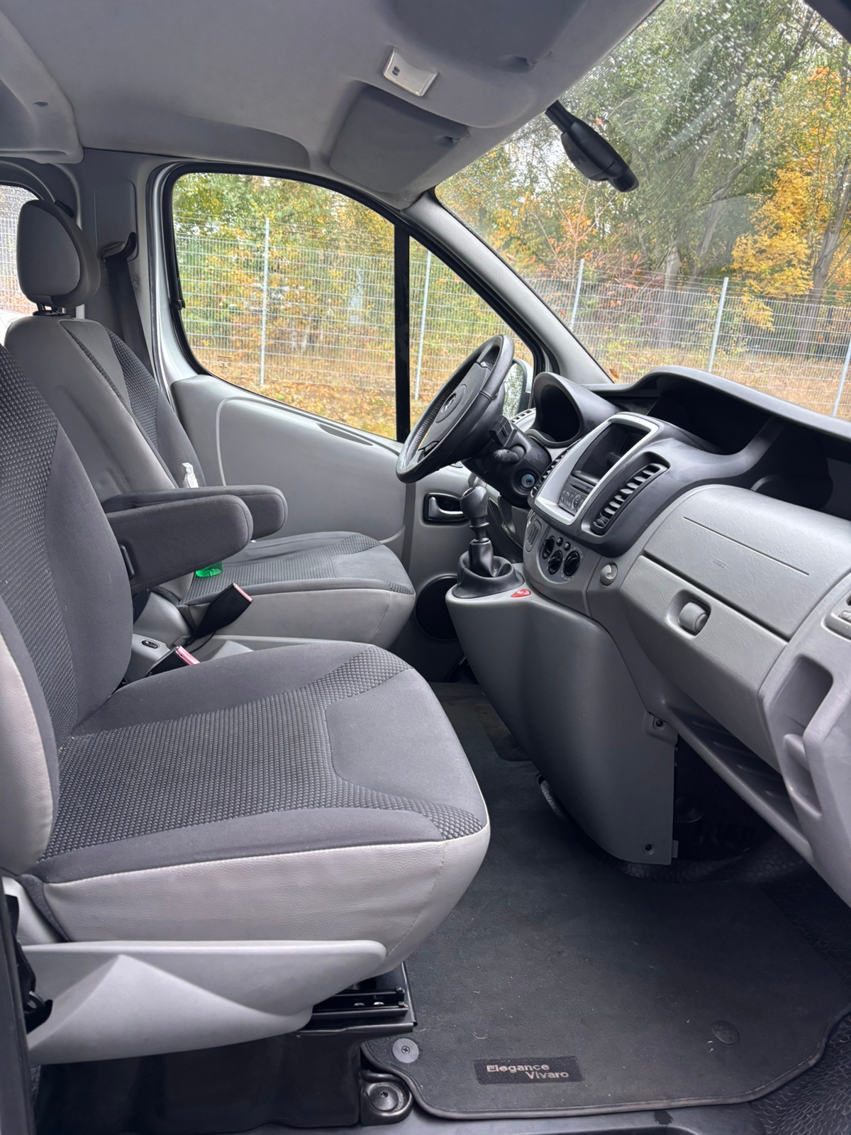 Opel Vivaro 2012, bild 4/6