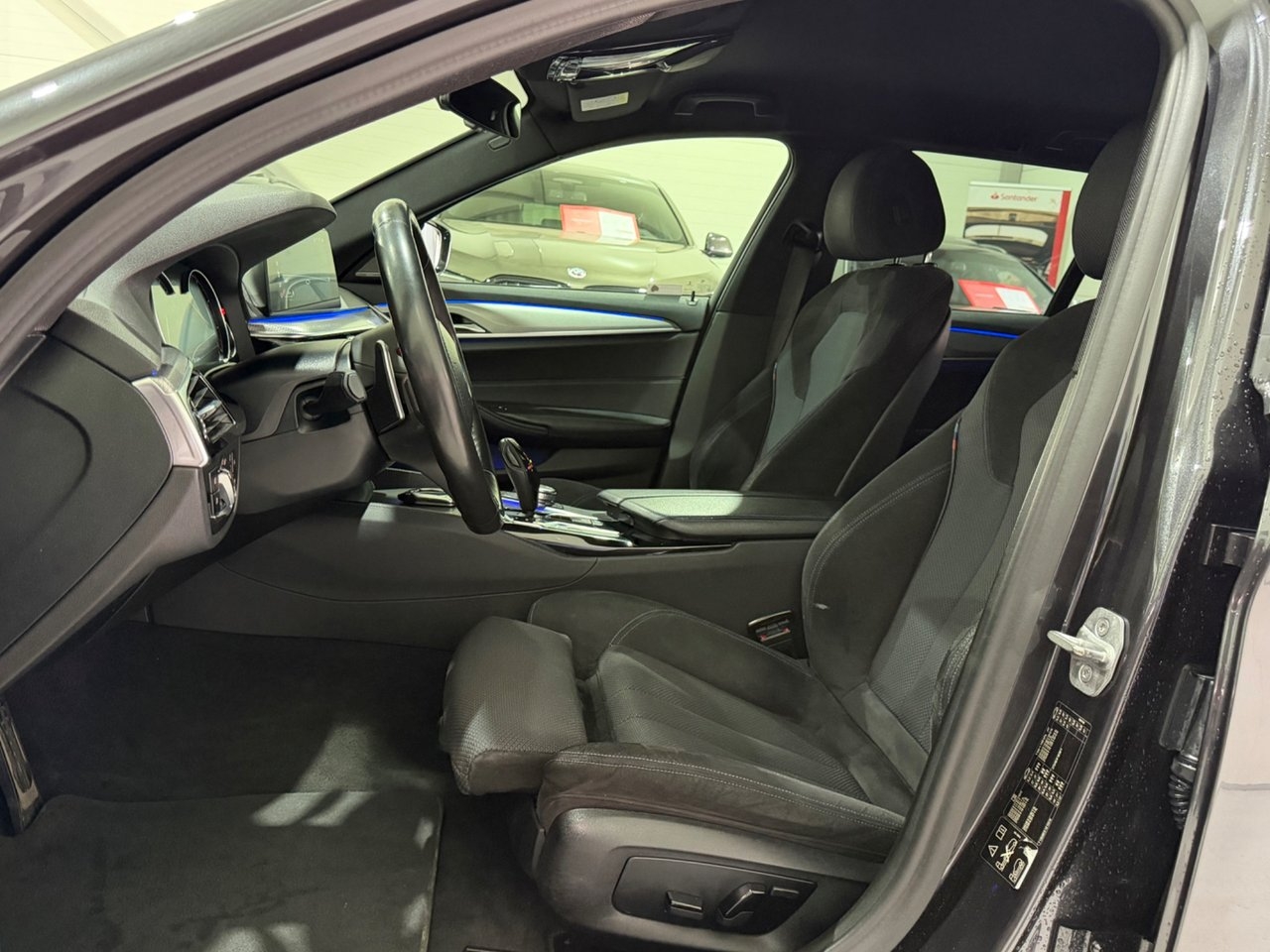 BMW 520d M Sport 2018, photo 6/10