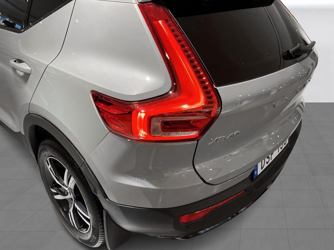Volvo XC40 B3 Plus Dark 2025, bild 6/10