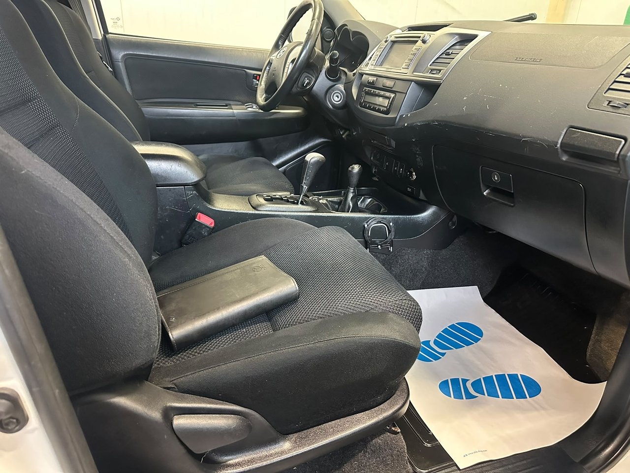 Toyota HiLux 2014, photo 7/17