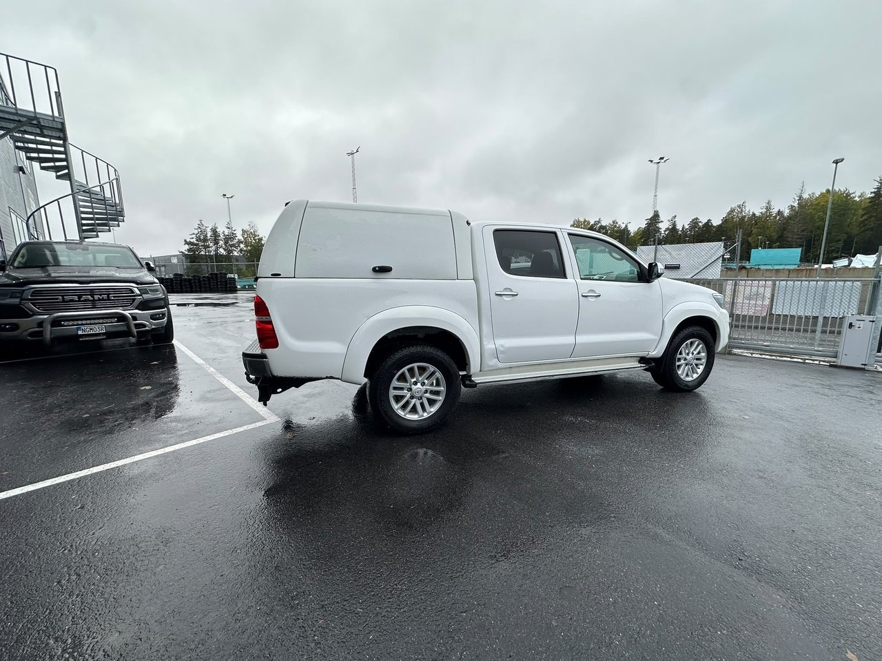Toyota HiLux 2014, photo 2/17