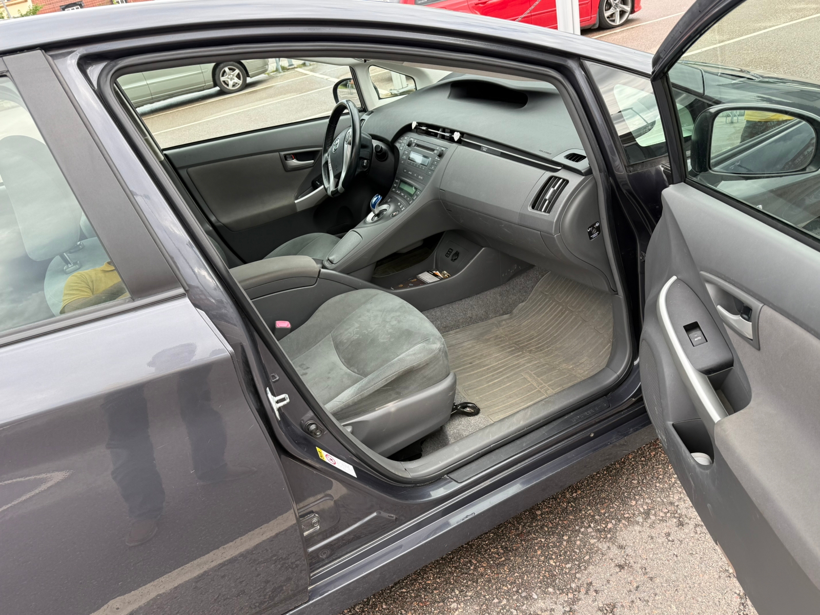 Toyota Prius 1.8 Hybrid 2011, bild 5/7