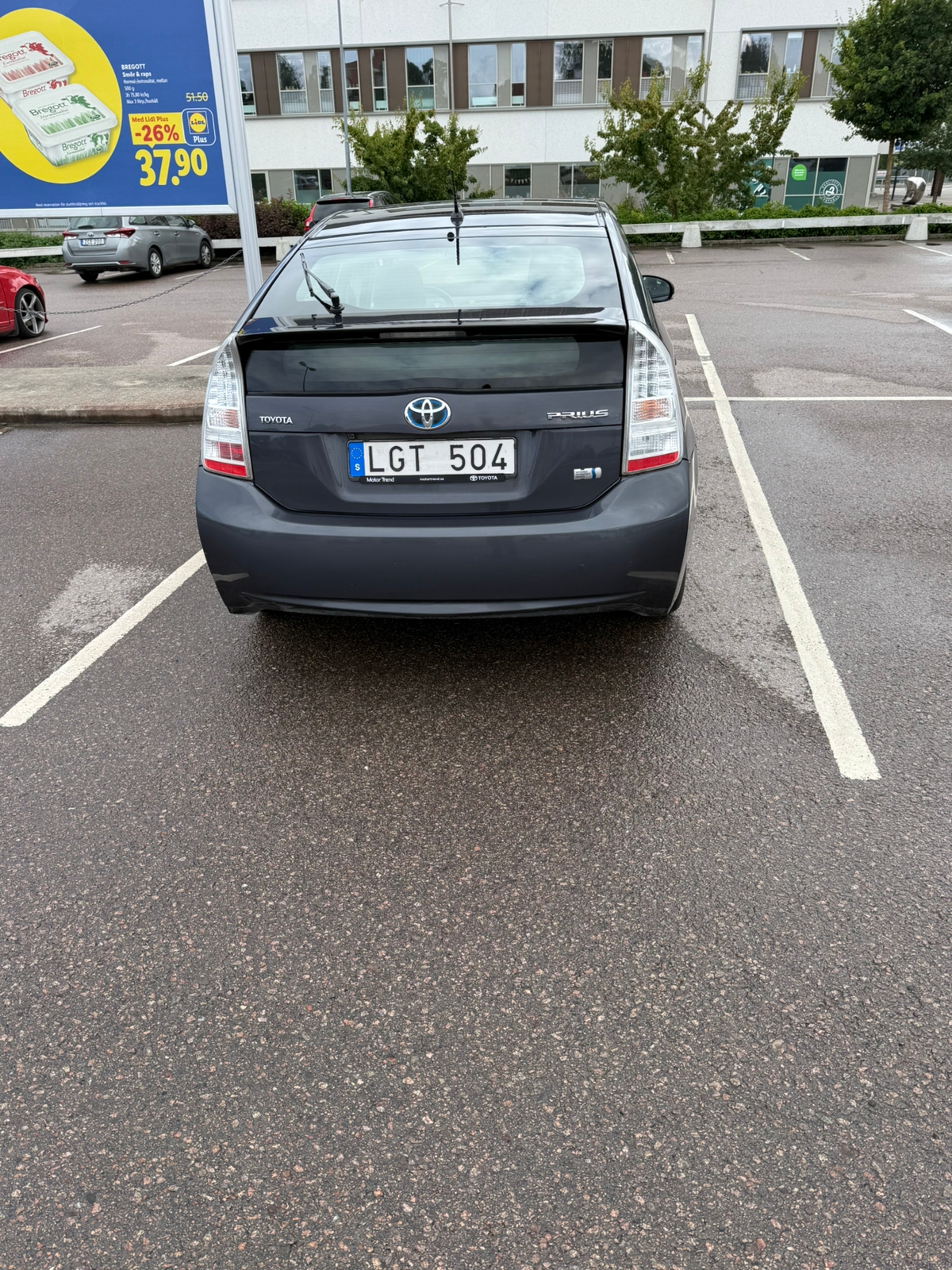 Toyota Prius 1.8 Hybrid 2011, bild 4/7