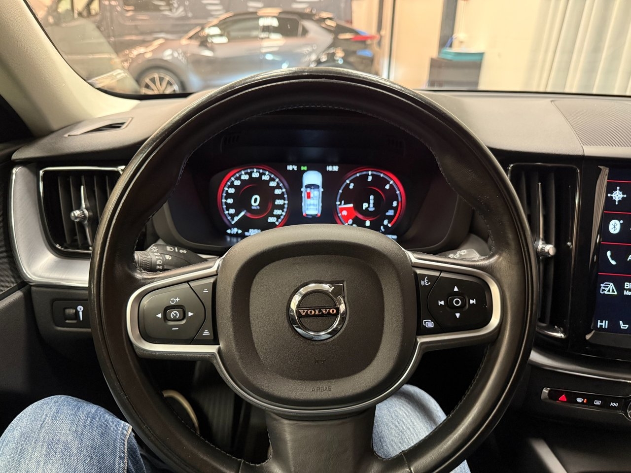 Volvo XC60 B4 Diesel Momentum 2020, kuva 7/10