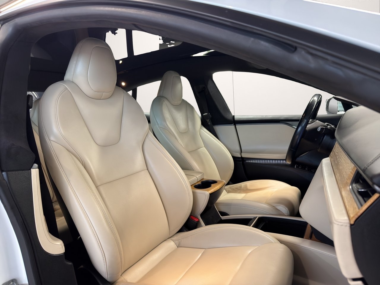 Tesla Model S 2020, photo 10/10