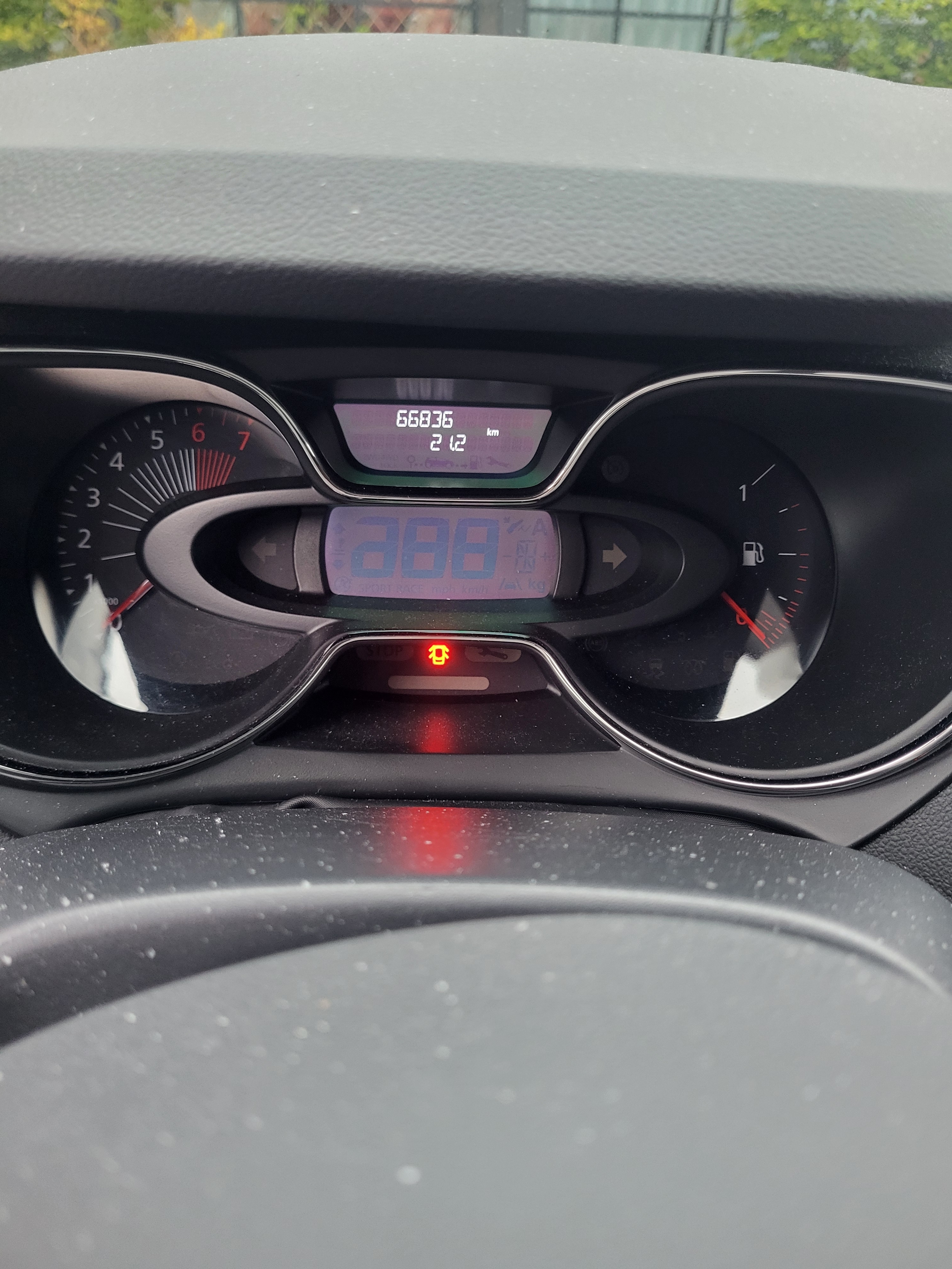 Renault Captur 1.2 TCe EDC 2016, bild 4/4