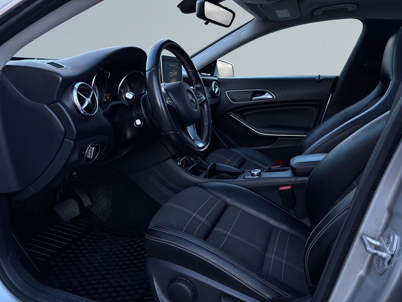 Mercedes-Benz CLA 2016, bild 7/23