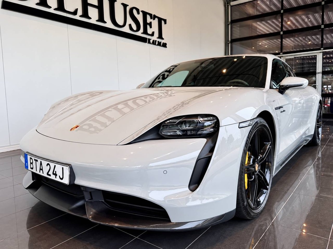 Porsche Taycan 2021, kuva 3/10