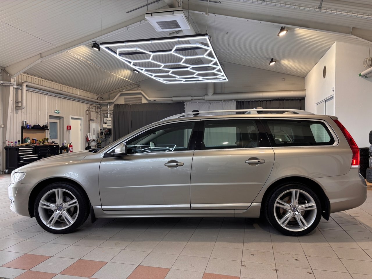 Volvo V70 D4 Summum Classic 2016, bild 7/10