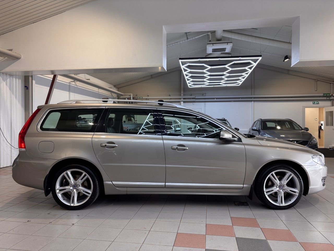 Volvo V70 D4 Summum Classic 2016, bild 4/10