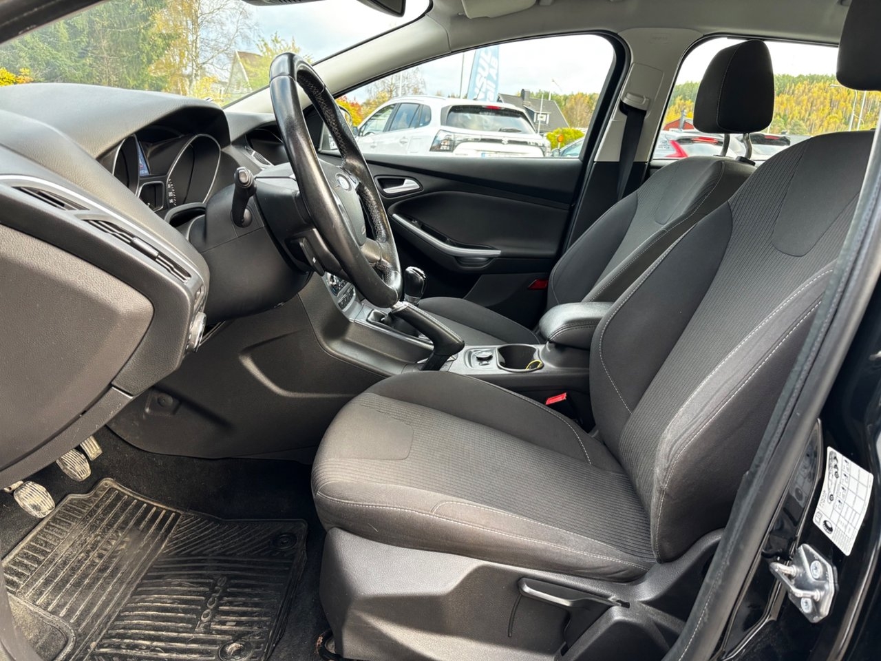 Ford Focus 1.0 EcoBoost Titanium 2014, bild 4/10