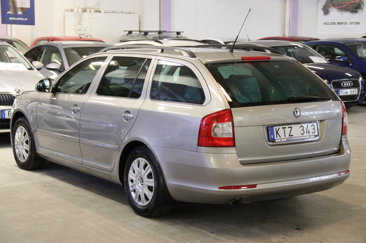 Skoda Octavia Ambiente 2011, bild 5/10