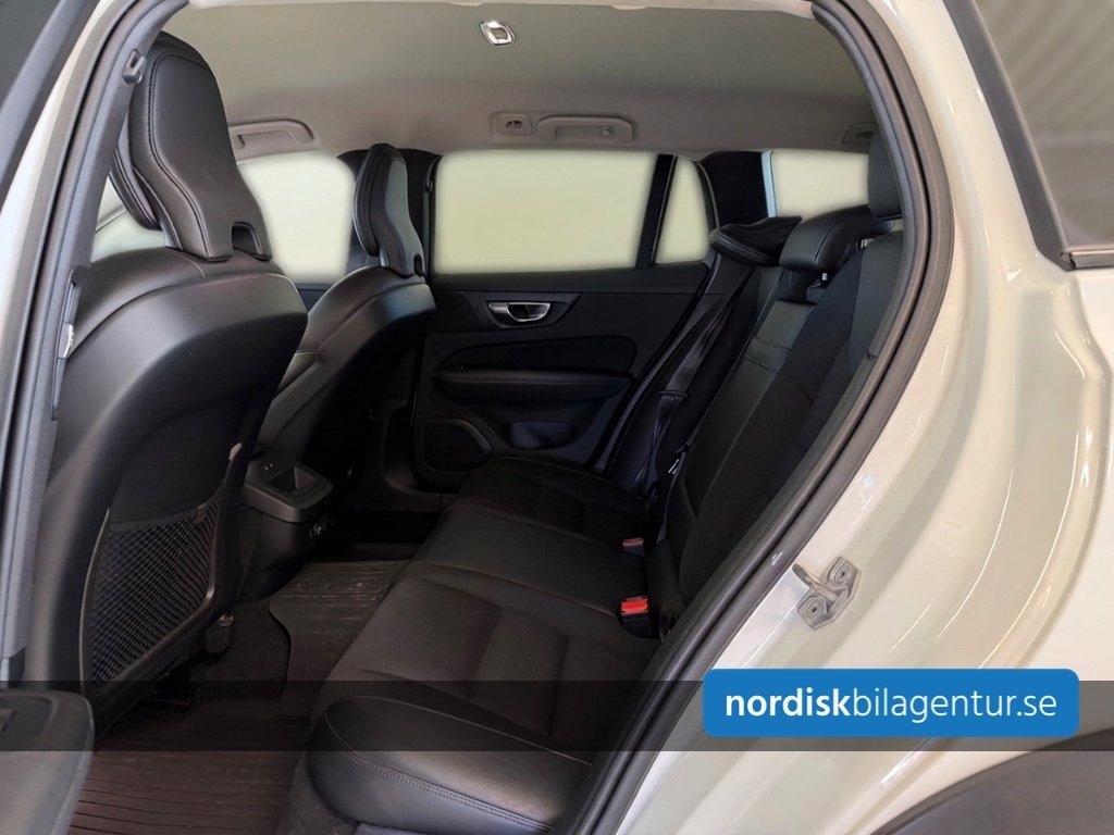 Volvo V60 Cross Country D4 Momentum 2019, bild 7/10