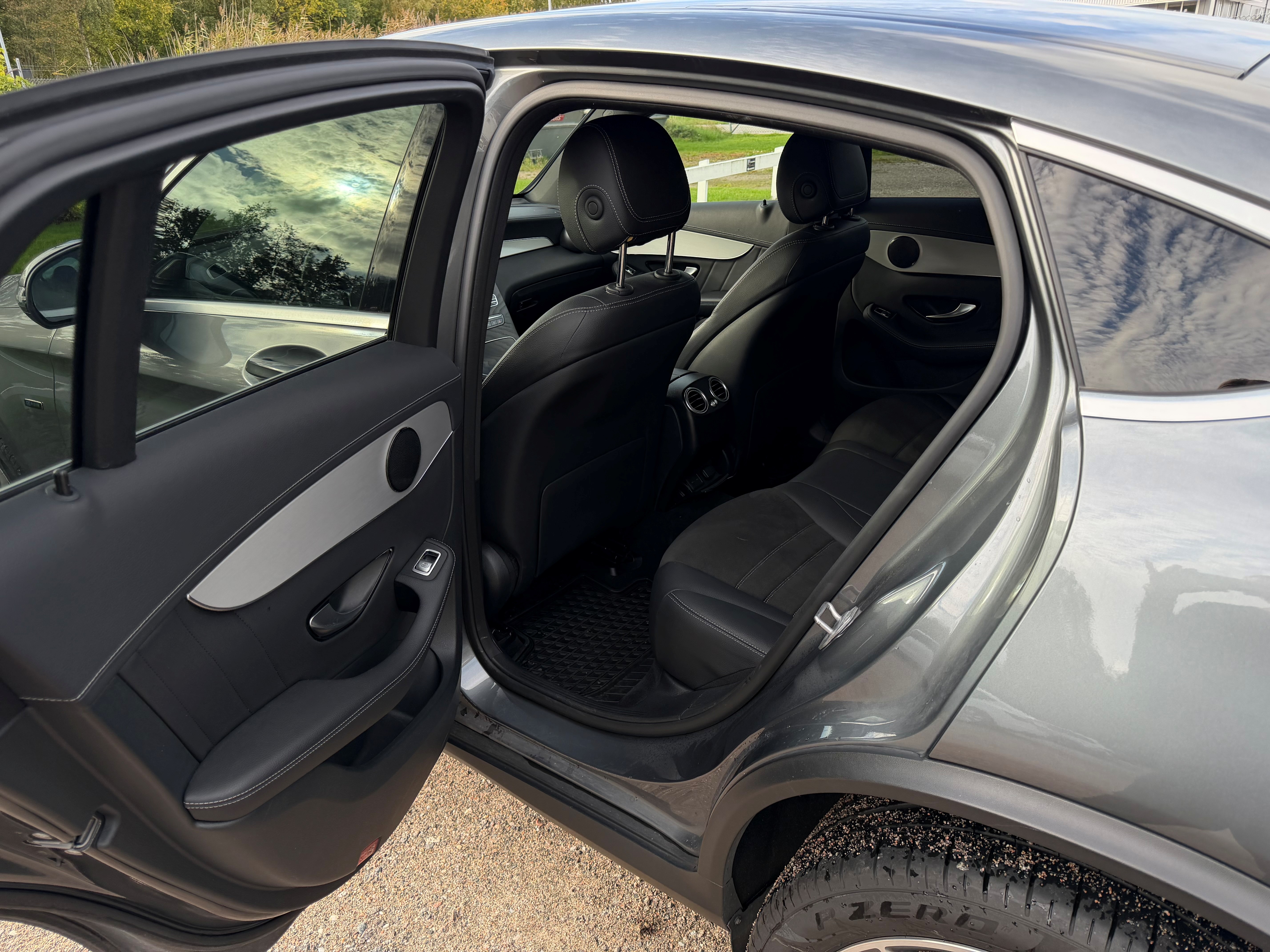 Mercedes-Benz GLC 2021, bild 6/8