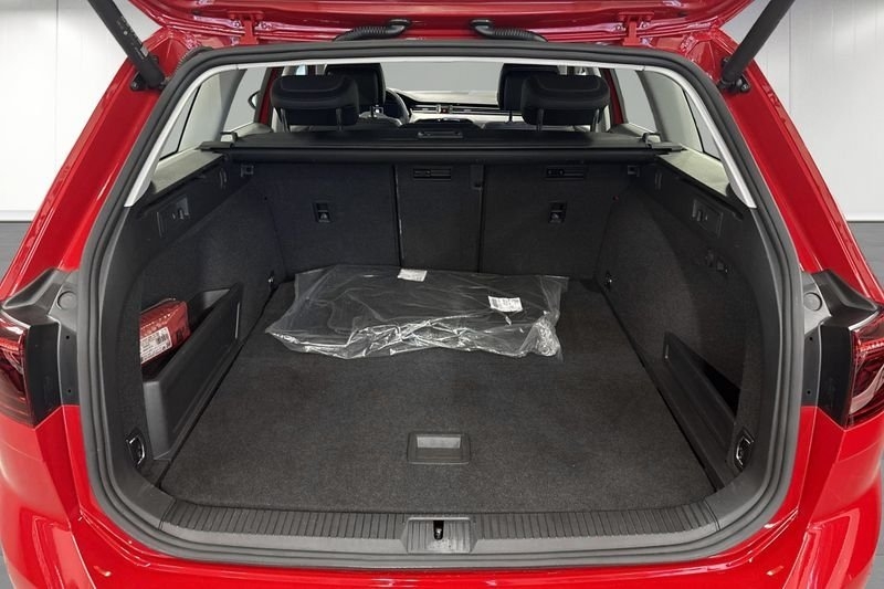 Volkswagen Passat Alltrack 2.0 TDI SCR 2024, photo 6/10