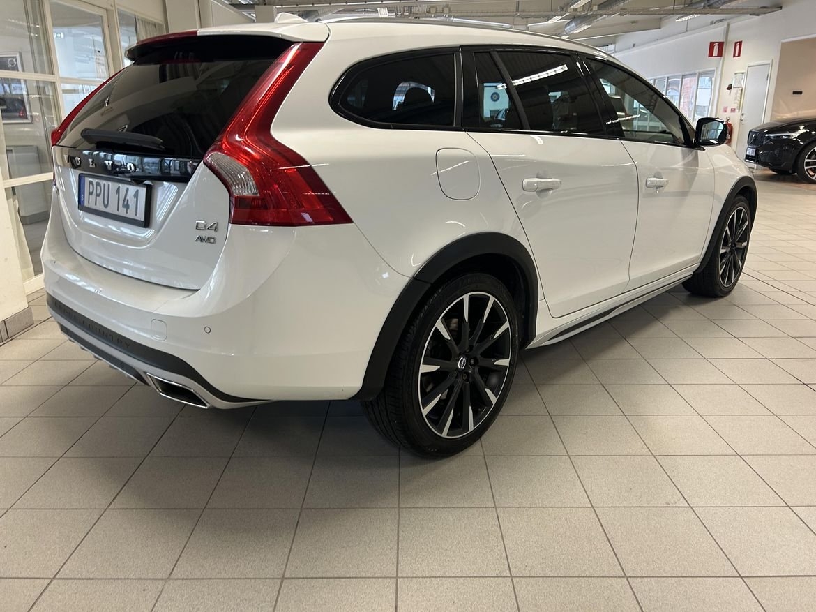 Volvo V60 Cross Country D4 Summum Pro 2016, bild 3/5