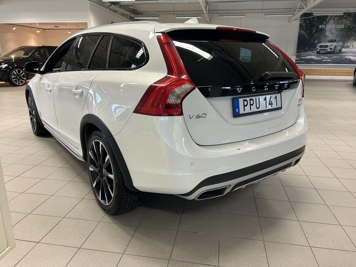 Volvo V60 Cross Country D4 Summum Pro 2016, bild 4/5