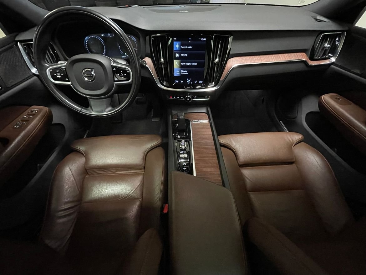 Volvo V60 Cross Country B4 Diesel 2021, bild 7/8