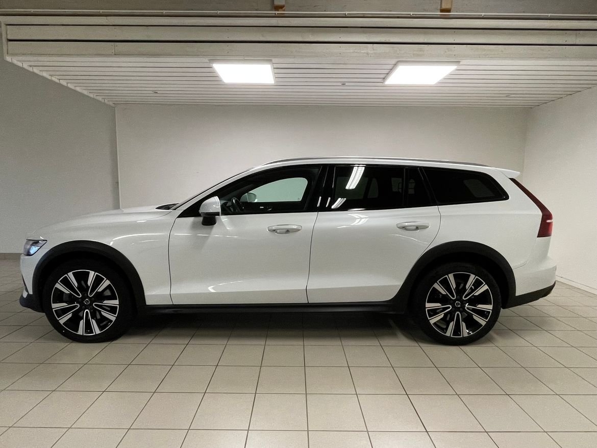 Volvo V60 Cross Country B4 Diesel 2021, bild 2/8