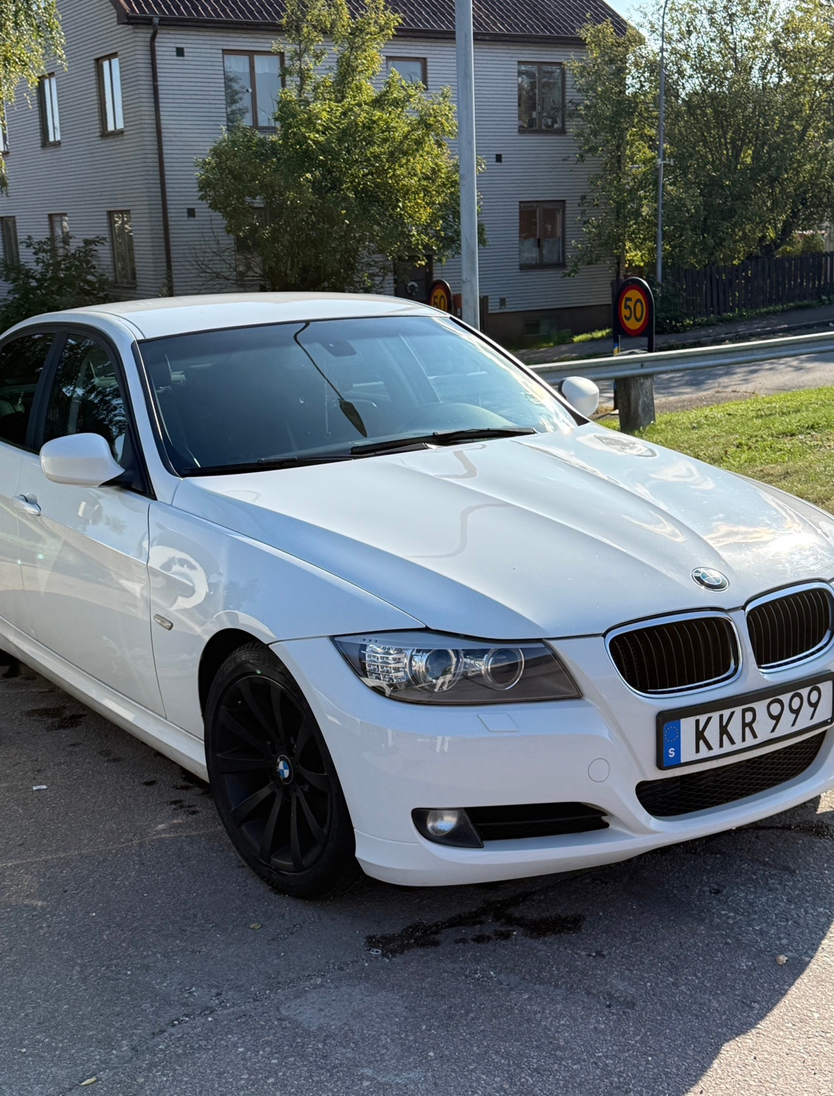 BMW 320d 2011, bild 5/6