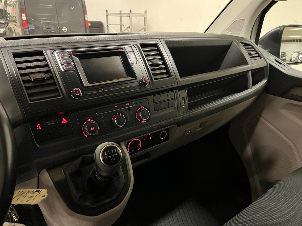 Volkswagen Transporter 2.0 TDI SCR 2019, bild 7/9