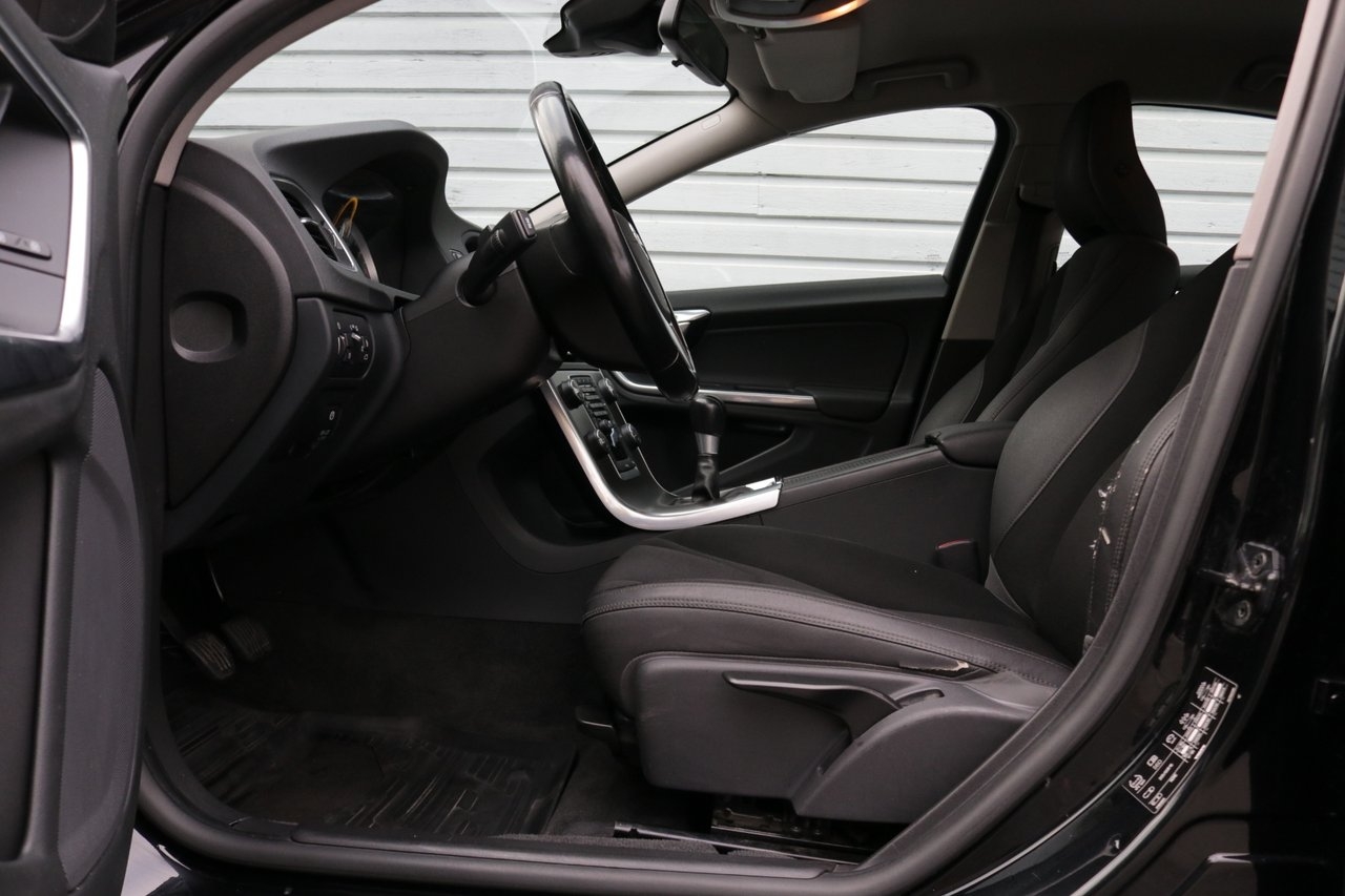 Volvo S60 T3 Momentum 2012, bild 6/10