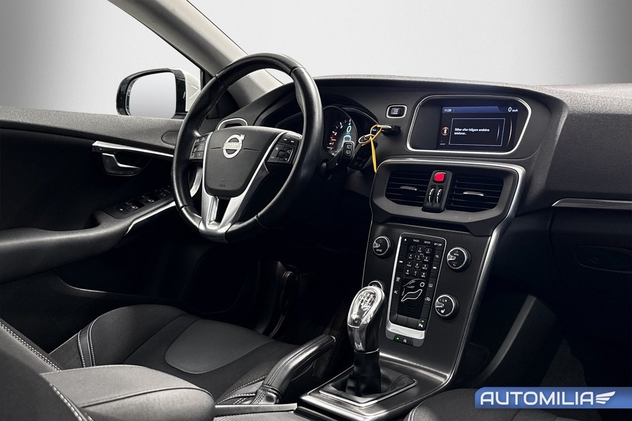 Volvo V40 T3 Momentum 2014, photo 10/10