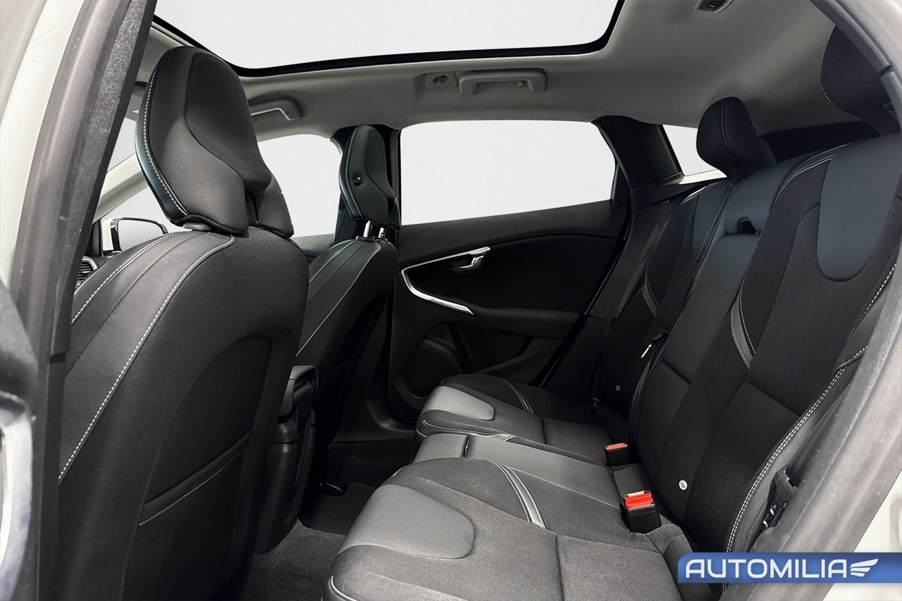 Volvo V40 T3 Momentum 2014, bild 4/10