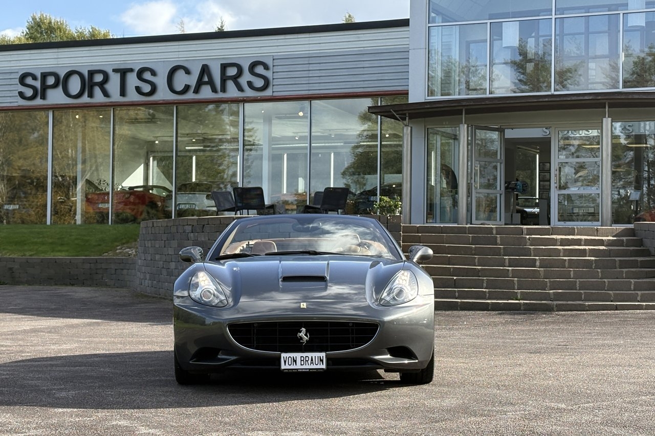 Ferrari California Magneride 2010, bild 6/10