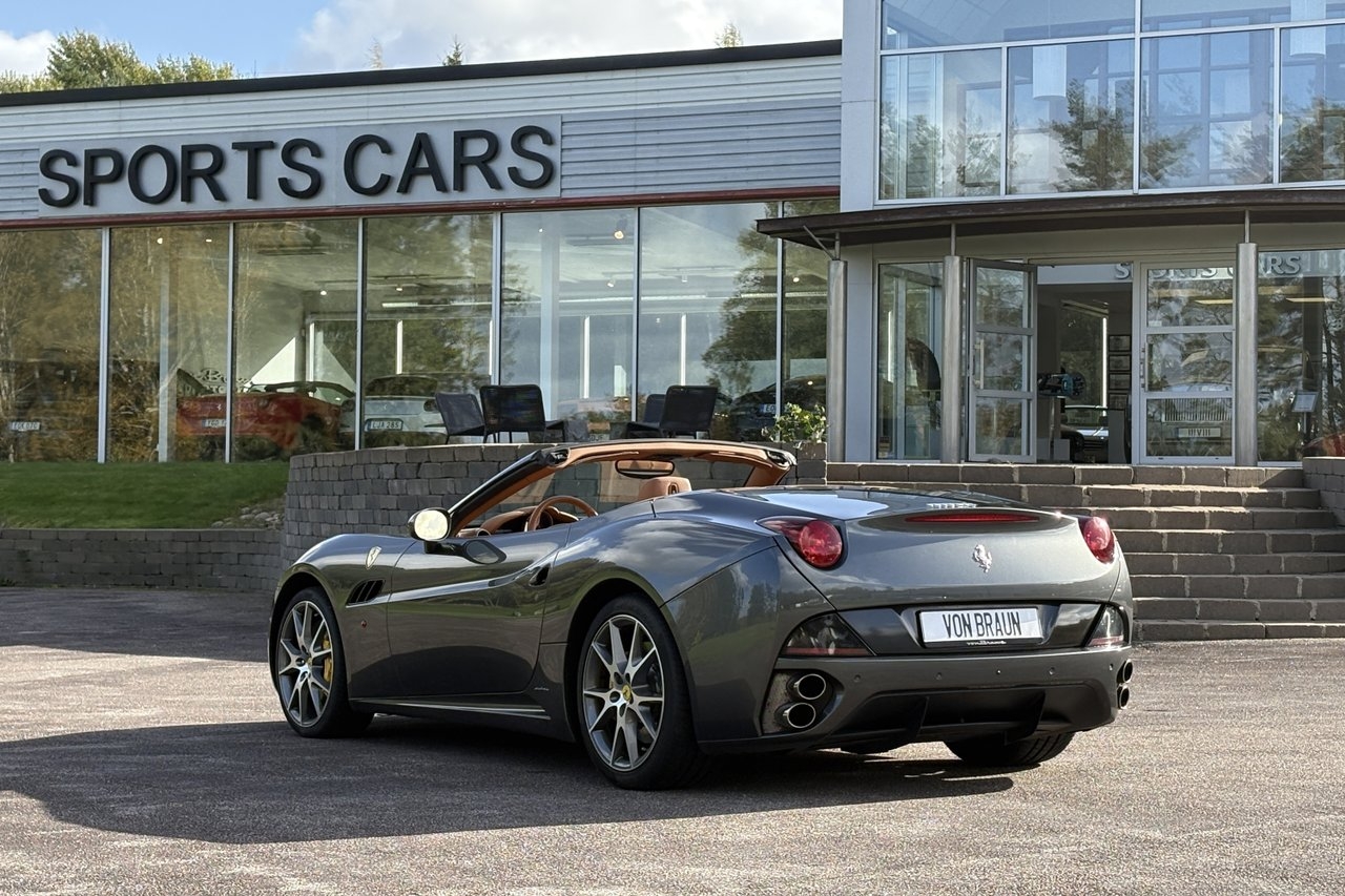 Ferrari California Magneride 2010, bild 3/10