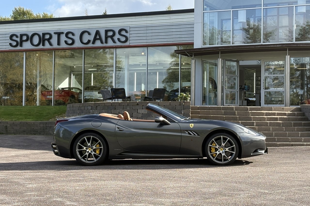 Ferrari California Magneride 2010, bild 7/10