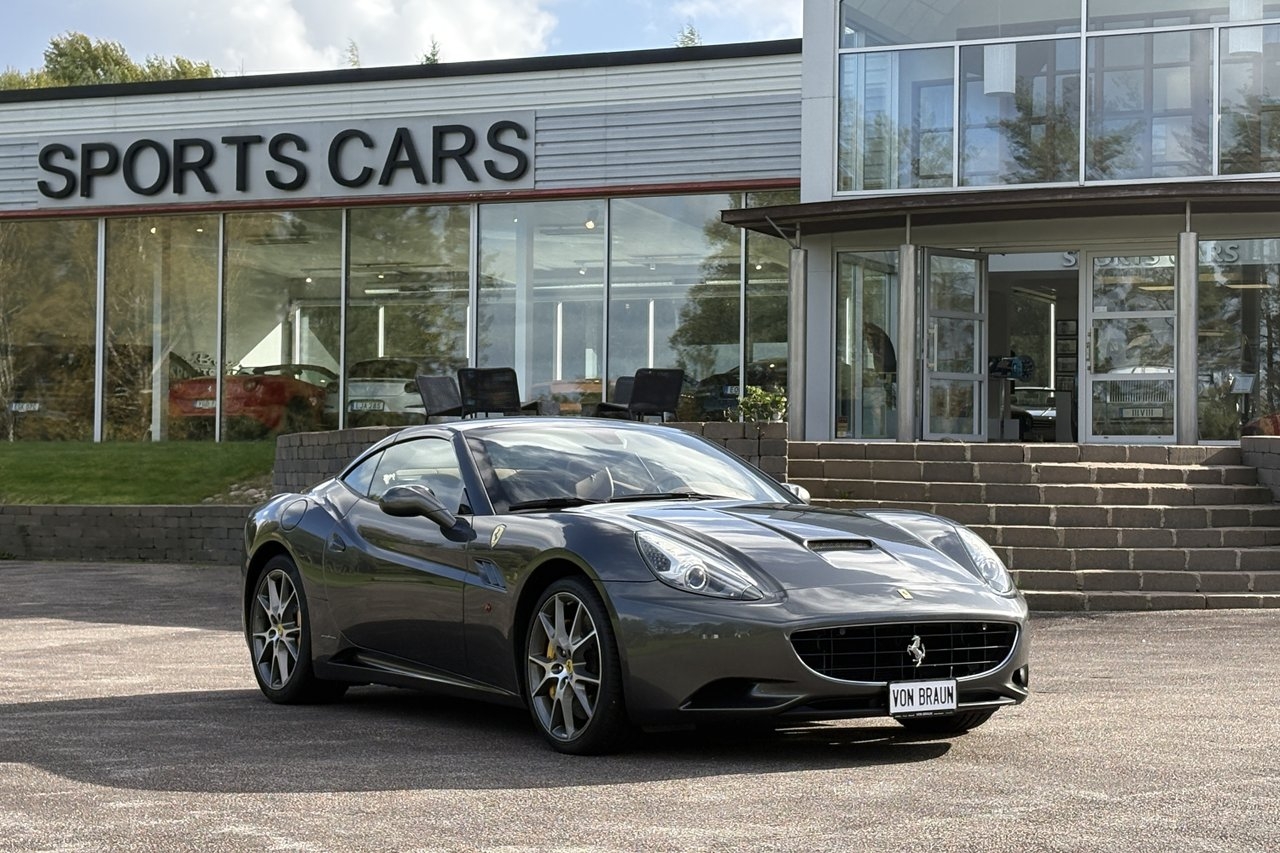 Ferrari California Magneride 2010, bild 2/10