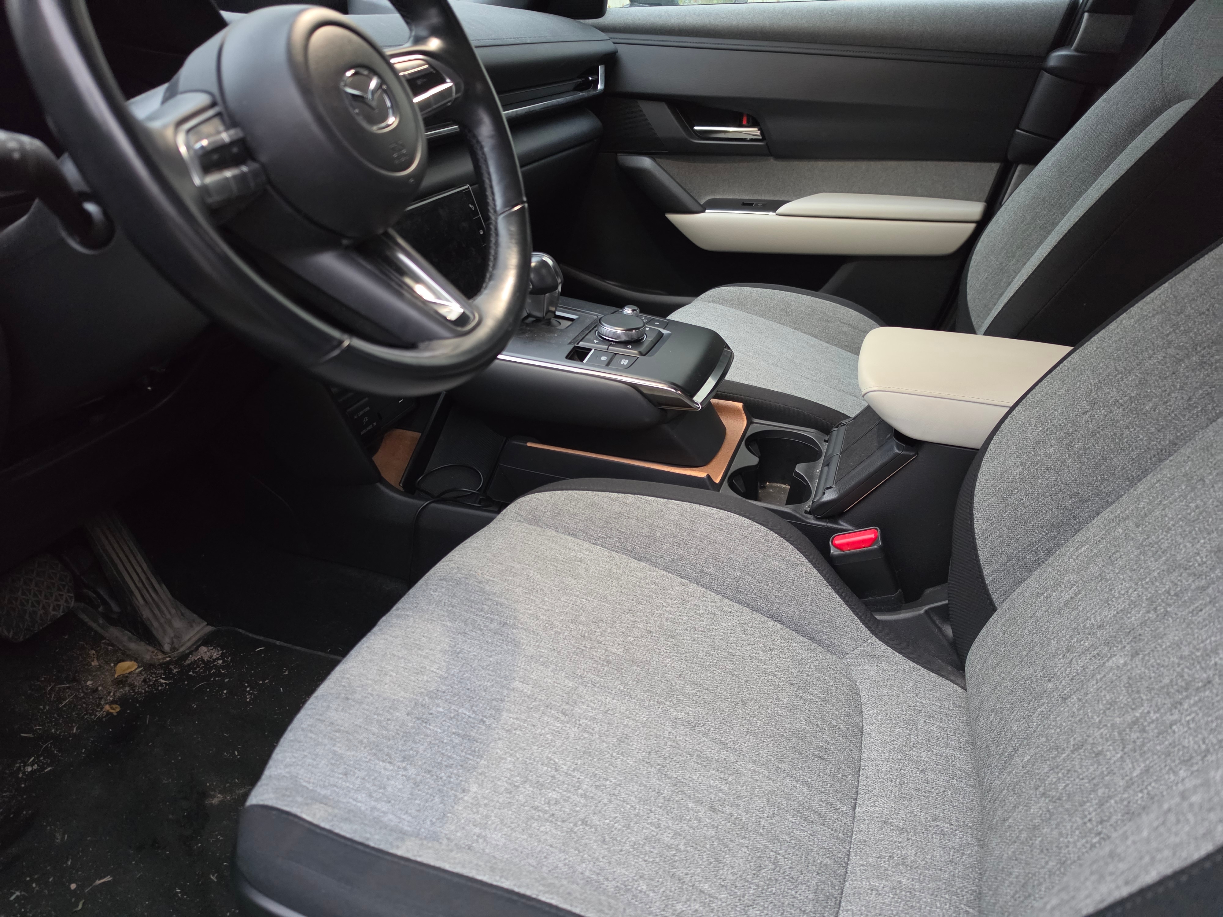 Mazda MX-30 e-Skyactiv EV 2022, bild 6/7